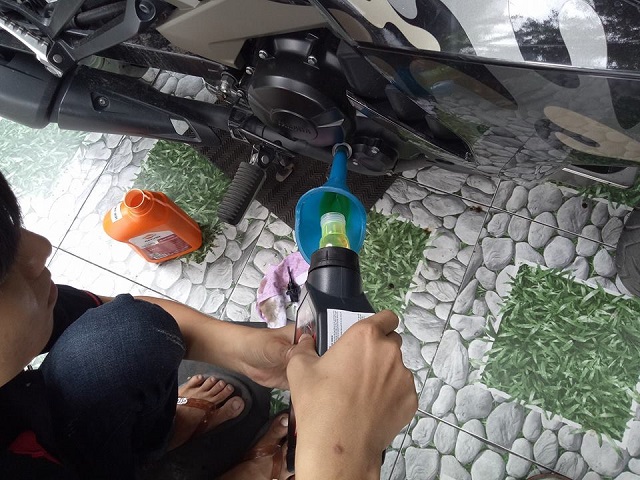 Nhớt motul 300v cho exciter 150 chạy bao lâu thì thay nhớt mới - 3